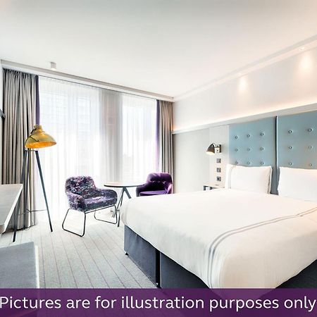 Premier Inn Stuttgart Bad Cannstatt الغرفة الصورة